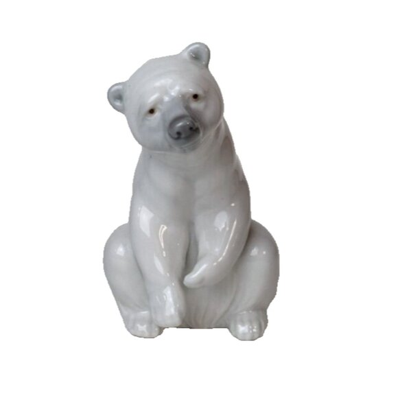 LLADRO RESTING POLAR BEARFIGURINE HISTORICAL COLLECTION Sitting